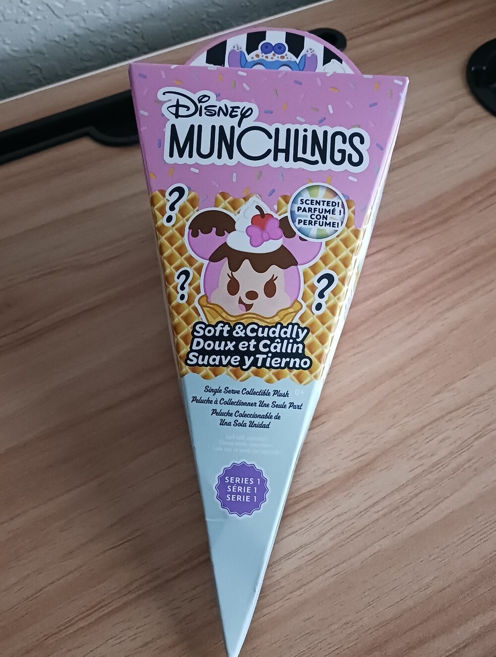 Disney Munchlings Pink & Yellow Scented Soft Plush Party Favor